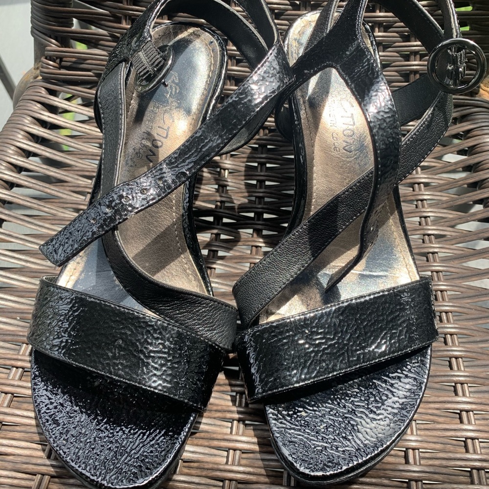 Kenneth Cole Wedges
